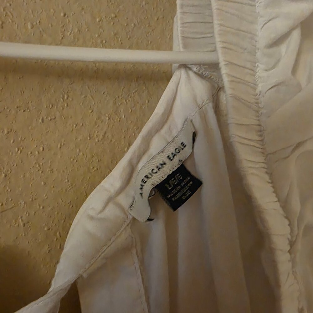American Eagle Size Large White Eyelet Top - Picture 6 of 8